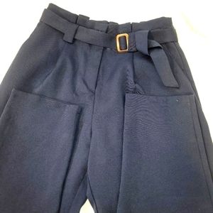 A peach Navy Hi Waist Pants Size M